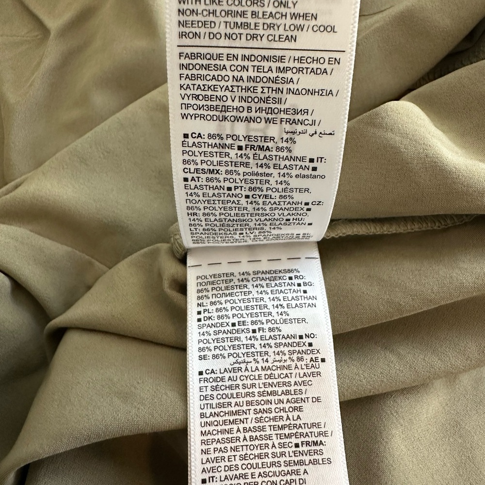 NWOT Athleta Avenue Romper Aspen Olive Small - Picture 9 of 10